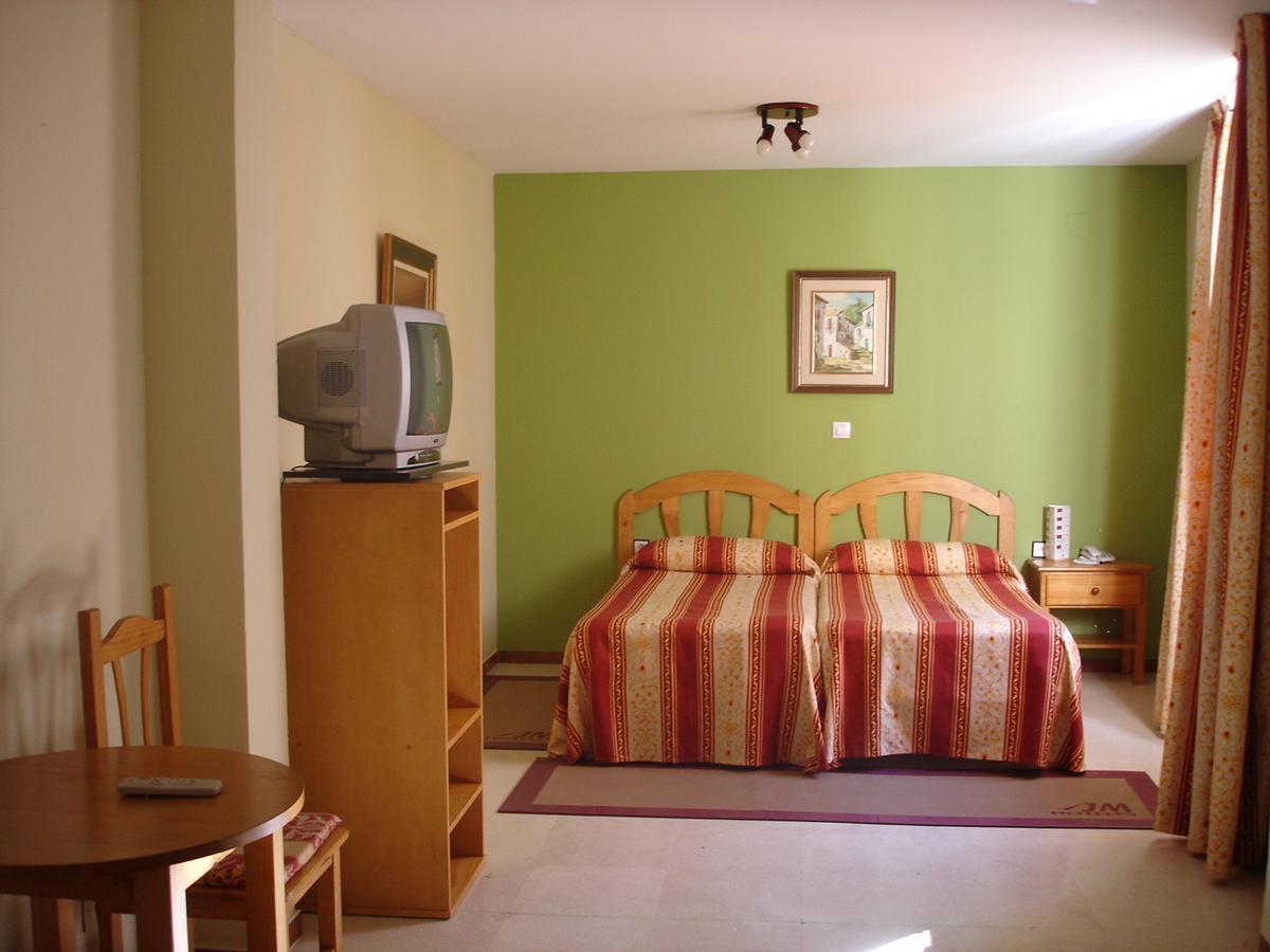 Hotel JM Jardin de la Reina Guillena Cameră foto